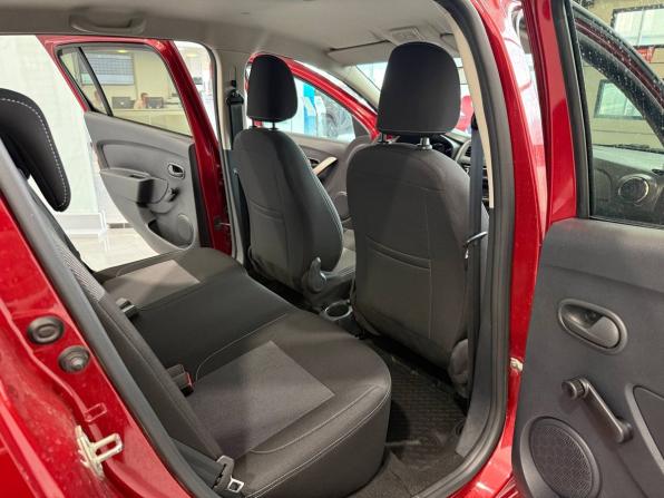 Renault Sandero II Рестайлинг с пробегом 2022 года, цена 1 372 600 рублей, 28573 км, хэтчбек, Автокод Объявления