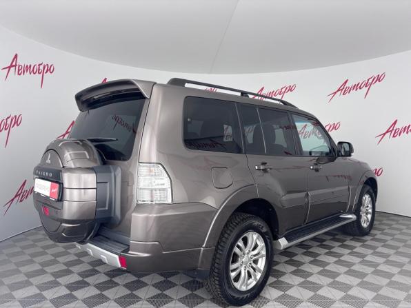 Mitsubishi Pajero IV Рестайлинг 1 с пробегом 2011 года, цена 1 955 000 рублей, 190000 км, внедорожник, Автокод Объявления