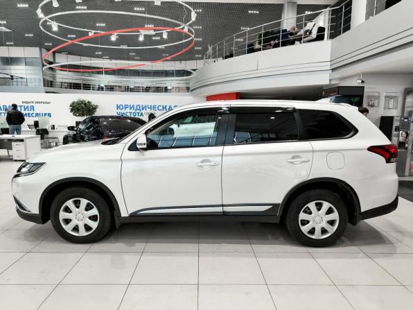 Mitsubishi Outlander III Рестайлинг 2 с пробегом 2018 года, цена 2 299 000 рублей, 98250 км, внедорожник, Автокод Объявления