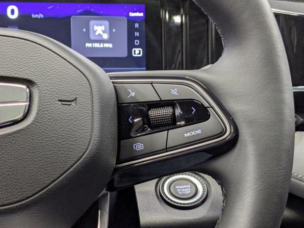 Geely Atlas II с пробегом 2025 года, цена 3 330 000 рублей, 2623 км, внедорожник, Автокод Объявления