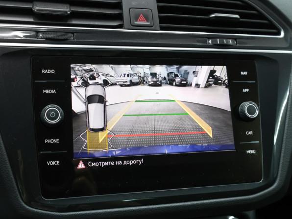 Volkswagen Tiguan II Рестайлинг с пробегом 2022 года, цена 2 798 000 рублей, 80250 км, внедорожник, Автокод Объявления