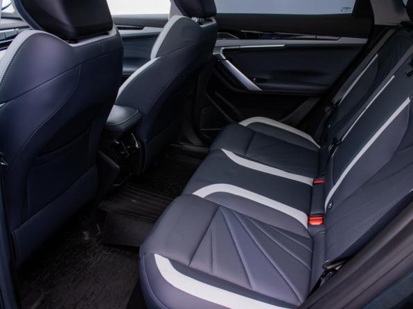 Geely Atlas II с пробегом 2024 года, цена 3 286 000 рублей, 4196 км, внедорожник, Автокод Объявления