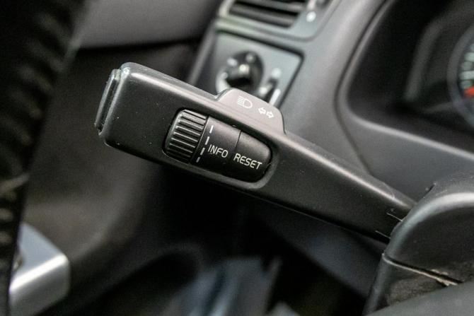 Volvo S40 II Рестайлинг с пробегом 2012 года, цена 557 000 рублей, 142000 км, седан, Автокод Объявления