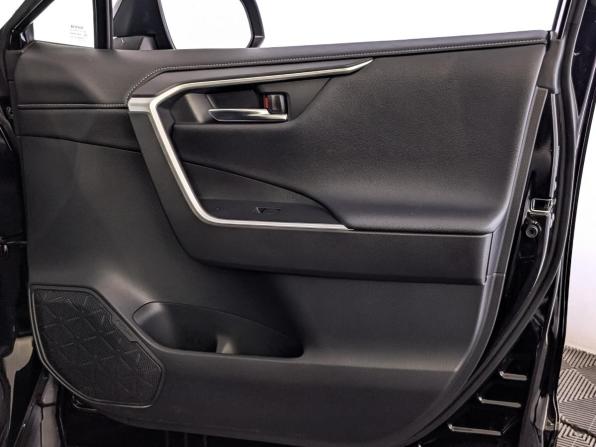 Toyota RAV4 V (XA50) с пробегом 2020 года, цена 3 620 000 рублей, 43161 км, внедорожник, Автокод Объявления