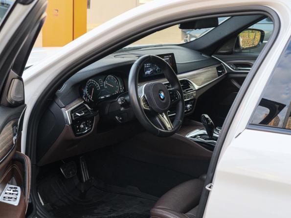 BMW 5 серии VII (G30/G31/G38) с пробегом 2017 года, цена 3 699 000 рублей, 189000 км, седан, Автокод Объявления