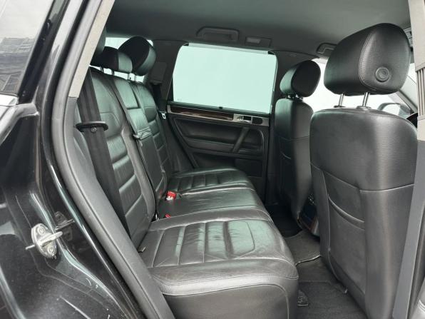 Volkswagen Touareg I Рестайлинг с пробегом 2008 года, цена 859 000 рублей, 274581 км, внедорожник, Автокод Объявления