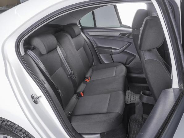 Skoda Rapid I с пробегом 2015 года, цена 670 000 рублей, 183974 км, лифтбек, Автокод Объявления
