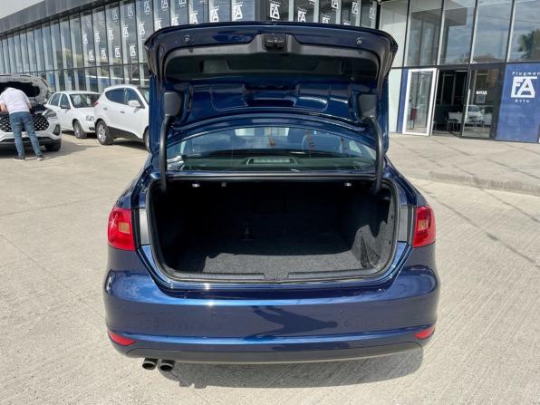 Volkswagen Jetta VI с пробегом 2012 года, цена 1 050 000 рублей, 161000 км, седан, Автокод Объявления