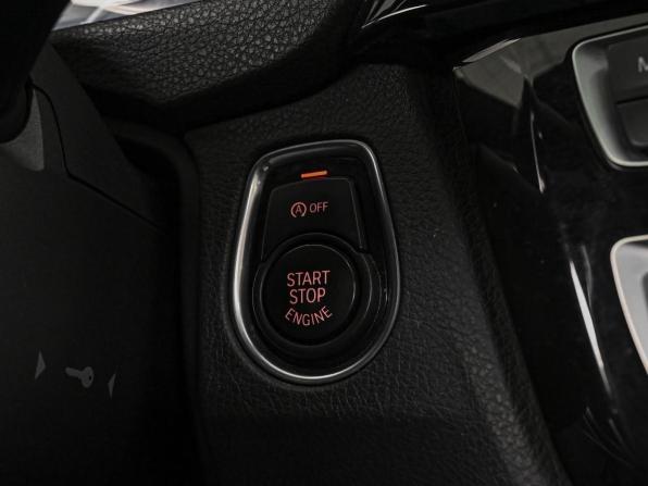 BMW 3 серии VI (F3x) Рестайлинг с пробегом 2017 года, цена 2 356 880 рублей, 185200 км, седан, Автокод Объявления