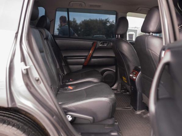 Toyota Highlander II (XU40) Рестайлинг с пробегом 2011 года, цена 1 880 000 рублей, 251359 км, внедорожник, Автокод Объявления
