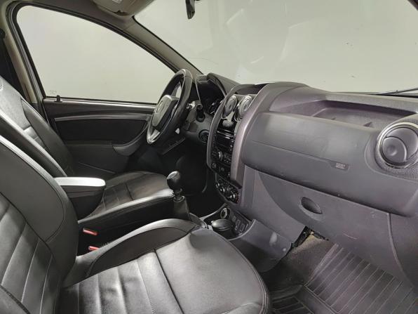 Renault Duster I Рестайлинг с пробегом 2015 года, цена 1 090 000 рублей, 210000 км, внедорожник, Автокод Объявления