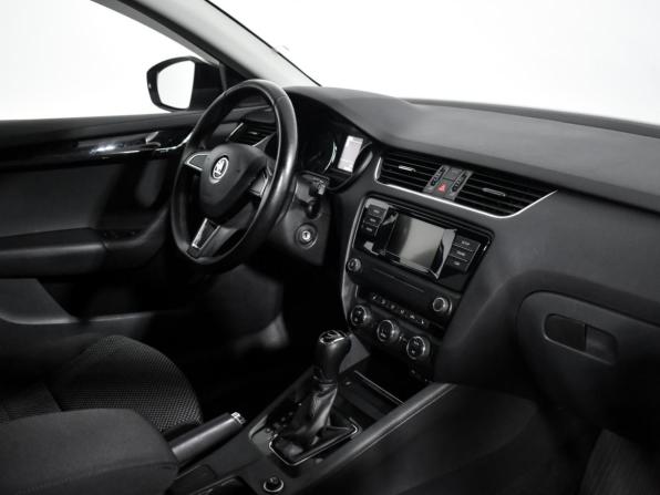 Skoda Octavia III (A7) с пробегом 2016 года, цена 929 000 рублей, 253348 км, лифтбек, Автокод Объявления
