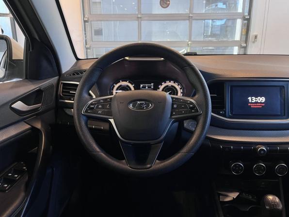 Lada (ВАЗ) Vesta I Рестайлинг (NG) с пробегом 2023 года, цена 1 160 000 рублей, 71697 км, седан, Автокод Объявления