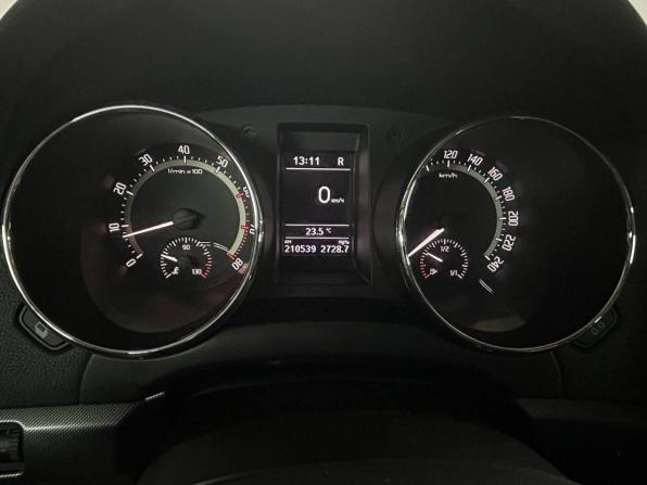 Skoda Yeti I Рестайлинг с пробегом 2017 года, цена 1 099 000 рублей, 209000 км, внедорожник, Автокод Объявления