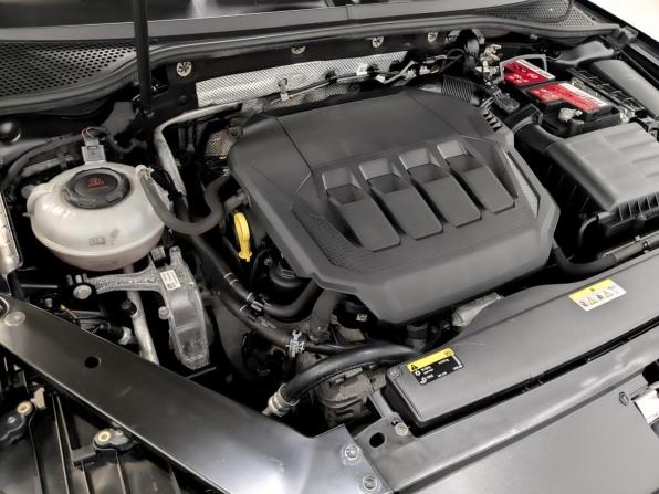 Volkswagen Passat B8 Рестайлинг с пробегом 2020 года, цена 2 740 000 рублей, 102593 км, седан, Автокод Объявления