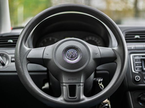 Volkswagen Polo V с пробегом 2014 года, цена 880 000 рублей, 79978 км, седан, Автокод Объявления