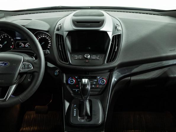 Ford Kuga II Рестайлинг с пробегом 2017 года, цена 1 719 700 рублей, 111209 км, внедорожник, Автокод Объявления