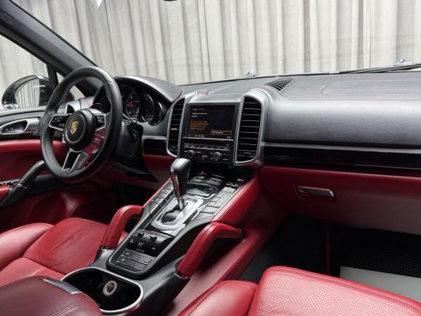 Porsche Cayenne II Рестайлинг (958) с пробегом 2015 года, цена 2 599 000 рублей, 253245 км, внедорожник, Автокод Объявления