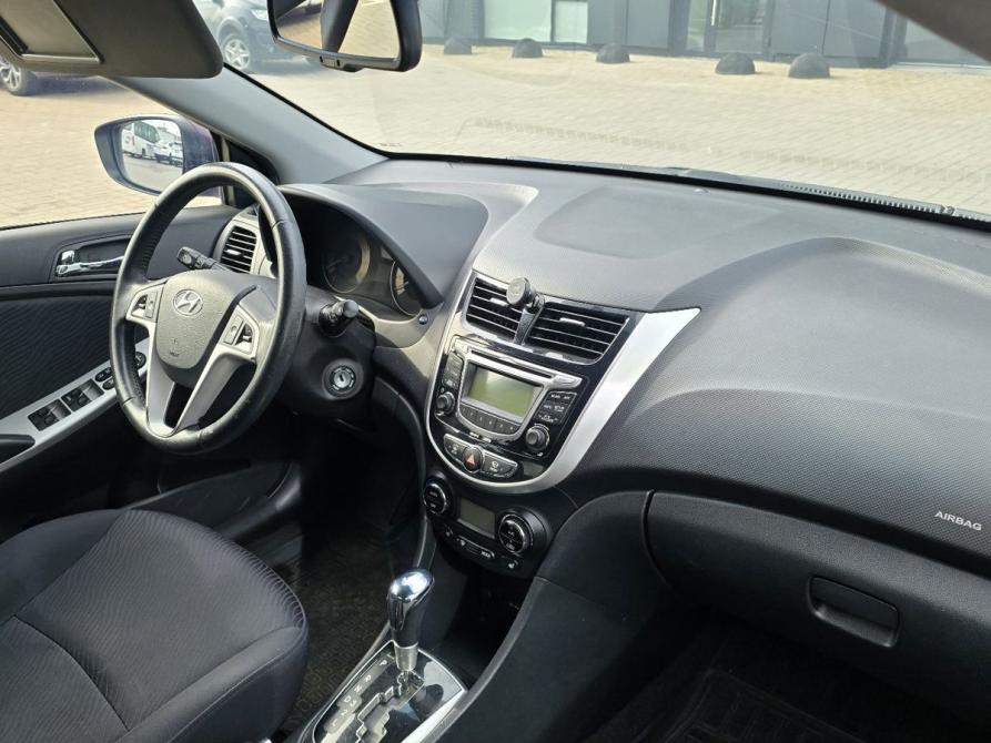 Hyundai Solaris I Санкт-Петербург  - изображение 2