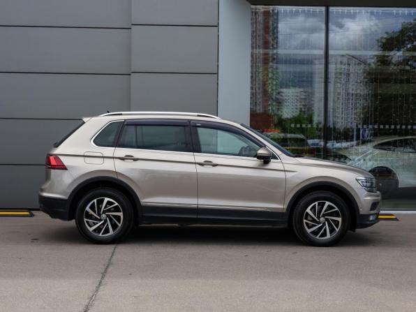 Volkswagen Tiguan II с пробегом 2018 года, цена 1 779 000 рублей, 229610 км, внедорожник, Автокод Объявления