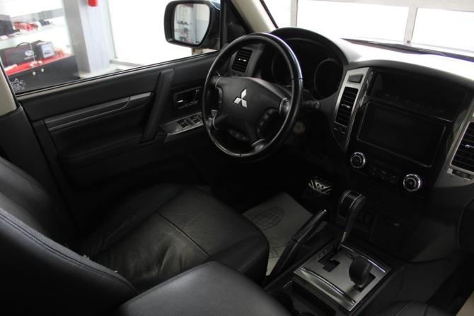 Mitsubishi Pajero IV Рестайлинг 2 с пробегом 2019 года, цена 3 390 000 рублей, 160195 км, внедорожник, Автокод Объявления
