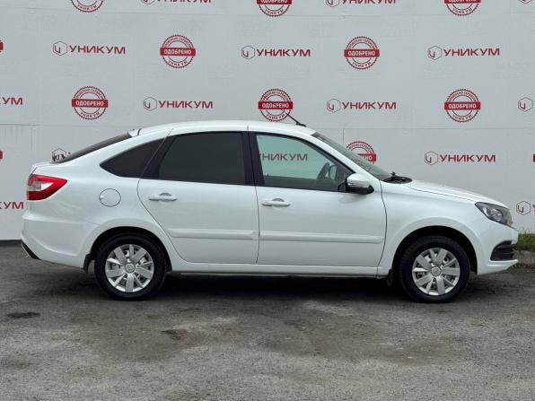 Lada (ВАЗ) Granta I Рестайлинг с пробегом 2020 года, цена 649 000 рублей, 62528 км, хэтчбек, Автокод Объявления