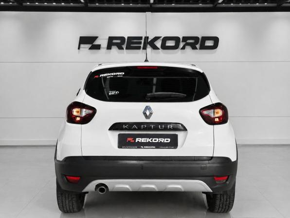 Renault Kaptur I с пробегом 2017 года, цена 1 329 000 рублей, 119635 км, внедорожник, Автокод Объявления