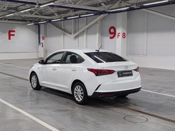 Hyundai Solaris II Рестайлинг с пробегом 2021 года, цена 1 119 000 рублей, 215158 км, седан, Автокод Объявления