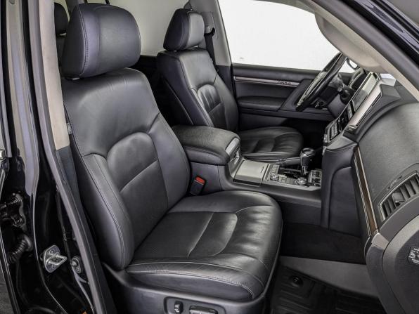 Toyota Land Cruiser 200 Series Рестайлинг 2 с пробегом 2019 года, цена 7 500 000 рублей, 121728 км, внедорожник, Автокод Объявления