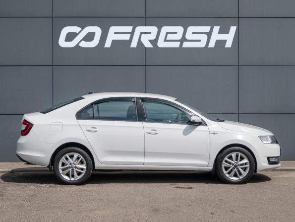 Skoda Rapid I Рестайлинг с пробегом 2018 года, цена 1 420 000 рублей, 172053 км, лифтбек, Автокод Объявления
