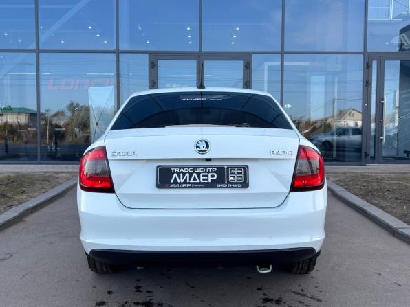 Skoda Rapid I Рестайлинг с пробегом 2018 года, цена 1 285 000 рублей, 111800 км, лифтбек, Автокод Объявления