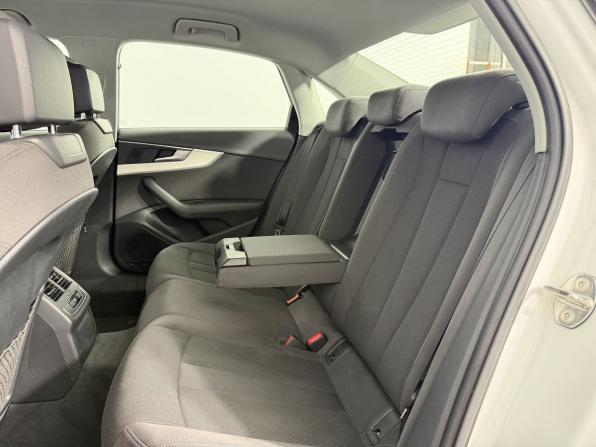 Audi A4 V (B9) с пробегом 2015 года, цена 2 125 000 рублей, 180000 км, седан, Автокод Объявления