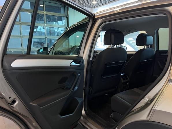 Volkswagen Tiguan II с пробегом 2017 года, цена 2 455 000 рублей, 54888 км, внедорожник, Автокод Объявления