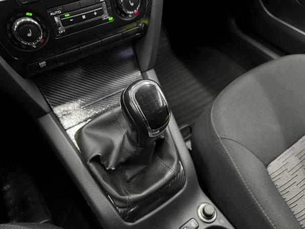 Skoda Octavia II (A5) Рестайлинг с пробегом 2012 года, цена 750 000 рублей, 250706 км, лифтбек, Автокод Объявления