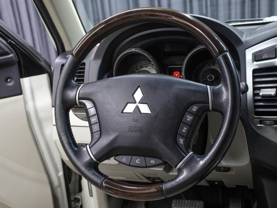 Mitsubishi Pajero IV Рестайлинг 2 Москва  - изображение 17