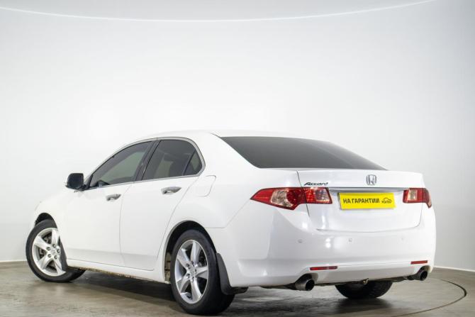 Honda Accord VIII Рестайлинг с пробегом 2012 года, цена 1 329 000 рублей, 250600 км, седан, Автокод Объявления