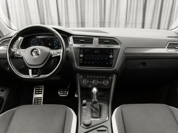 Volkswagen Tiguan II с пробегом 2018 года, цена 3 080 000 рублей, 54109 км, внедорожник, Автокод Объявления