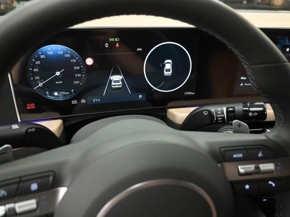 Hyundai Sonata VIII (DN8) Рестайлинг с пробегом 2025 года, цена 4 529 900 рублей, 1739 км, седан, Автокод Объявления