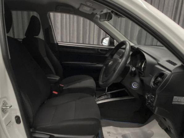Toyota Corolla XI (E160 E170) Рестайлинг 2 с пробегом 2019 года, цена 1 270 000 рублей, 64800 км, универсал, Автокод Объявления