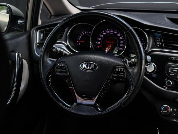 Kia Ceed II Рестайлинг с пробегом 2016 года, цена 1 330 000 рублей, 179741 км, универсал, Автокод Объявления