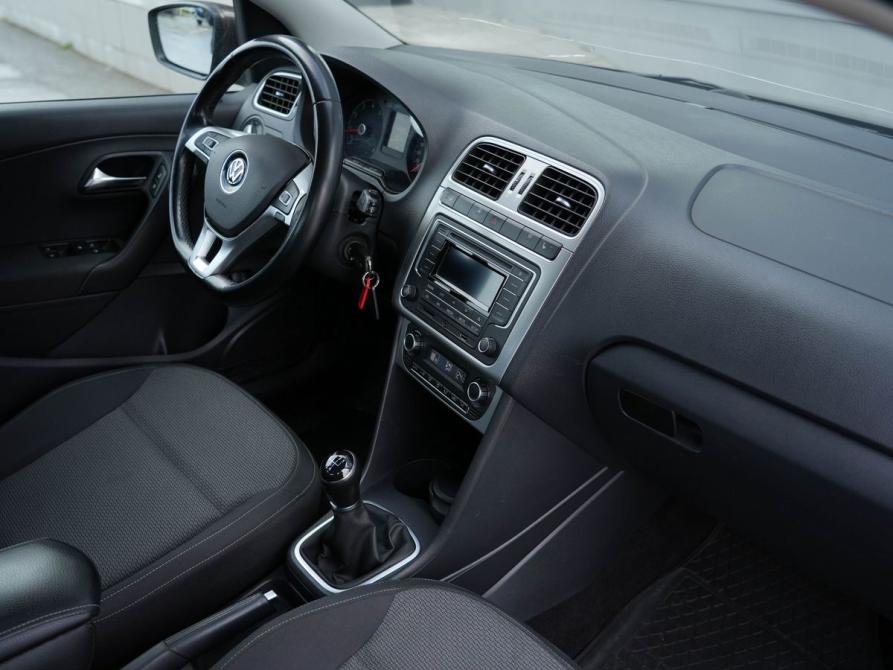 Volkswagen Polo V Рестайлинг Новосибирск  - изображение 16