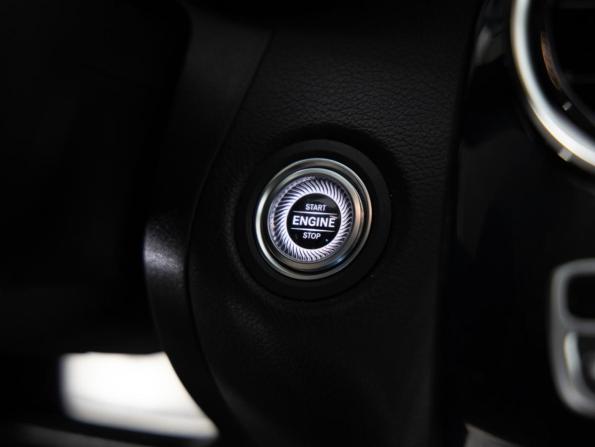 Mercedes-Benz C-Класс IV (W205) Рестайлинг с пробегом 2019 года, цена 3 250 000 рублей, 70852 км, седан, Автокод Объявления
