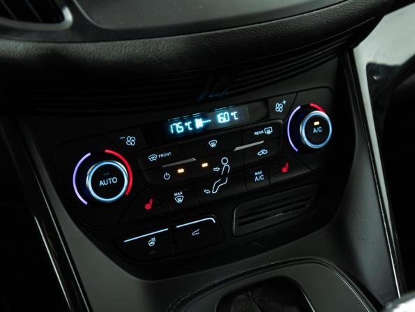 Ford Kuga II Рестайлинг с пробегом 2017 года, цена 1 719 700 рублей, 111209 км, внедорожник, Автокод Объявления
