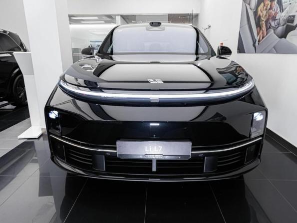 Новый Li Auto (Lixiang) L7 I Рестайлинг 2025 года, цена 10 690 000 рублей, внедорожник, Автокод Объявления