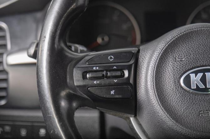 Kia Rio IV с пробегом 2017 года, цена 1 399 000 рублей, 89000 км, седан, Автокод Объявления