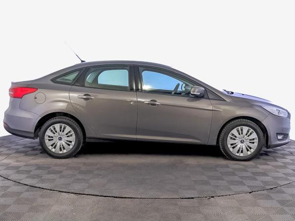 Ford Focus III Рестайлинг с пробегом 2015 года, цена 1 115 000 рублей, 59527 км, седан, Автокод Объявления