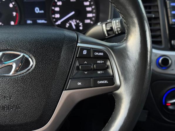 Hyundai Solaris II с пробегом 2018 года, цена 1 172 000 рублей, 74525 км, седан, Автокод Объявления