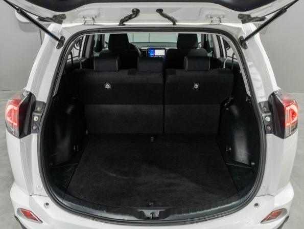 Toyota RAV4 IV (XA40) Рестайлинг с пробегом 2016 года, цена 2 039 854 рубля, 209953 км, внедорожник, Автокод Объявления