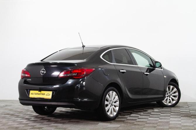 Opel Astra J Рестайлинг с пробегом 2013 года, цена 729 000 рублей, 270000 км, седан, Автокод Объявления