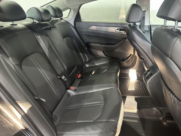 Hyundai Sonata VII (LF) Рестайлинг с пробегом 2019 года, цена 1 690 000 рублей, 178844 км, седан, Автокод Объявления